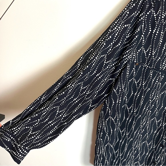 Simply Emma Top Womens 2x Black White Dot Button Front Convertible Tab Sleeves - Picture 4 of 9